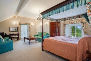 Habitación superior (Mariner) | Ropa de cama de alta calidad, decoración individual, escritorio