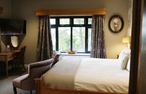 Individually decorated, individually furnished, soundproofing, free WiFi - The Heather Glen Country House (Carlisle)