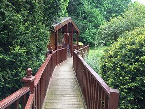 Log Cabin, Accessible Double | Terrace/patio
