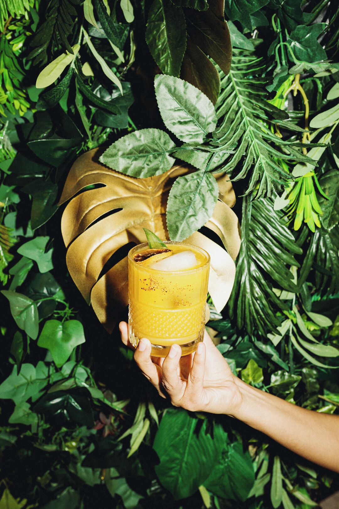 breakfast, lunch, dinner served; international cuisine