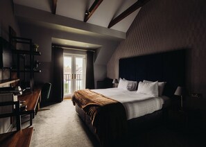 Deluxe Double Room, 1 Bedroom, Garden View (Juliet Balcony)