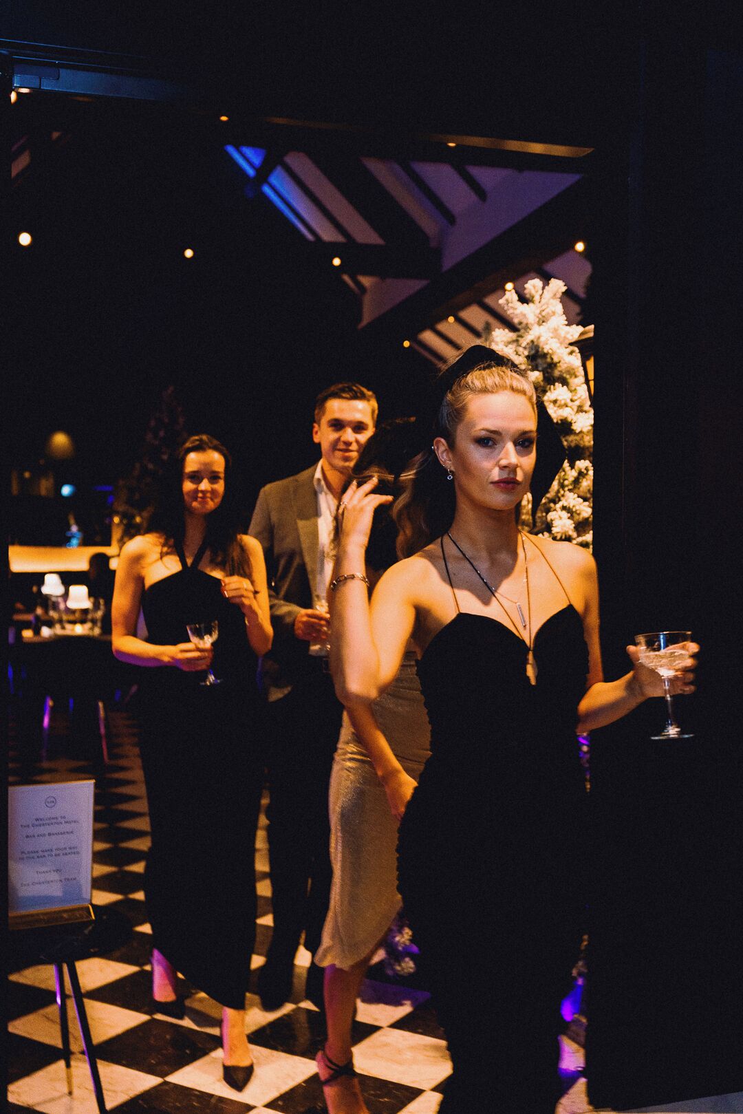 breakfast, lunch, dinner served; international cuisine