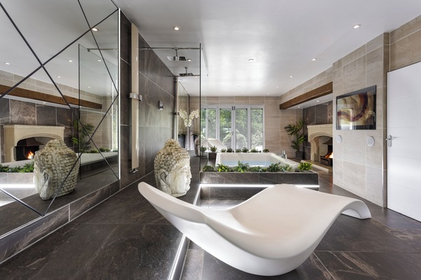 Grand Spa Suite | Bathroom | Designer toiletries, hair dryer, bathrobes, towels