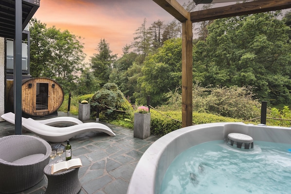Grand Spa Suite | Terrace/patio - Aphrodites Group (Windermere)