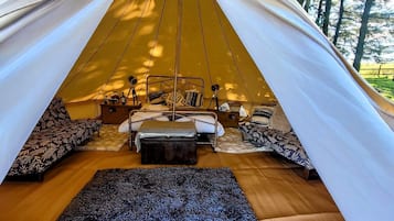 Luxe tent | Een strijkplank/strijkijzer, gratis wifi, beddengoed