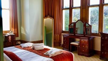 Deluxe Double or Twin Room, 1 Bedroom, Partial Sea View | 1 bedroom, in-room safe, individually decorated, individually furnished