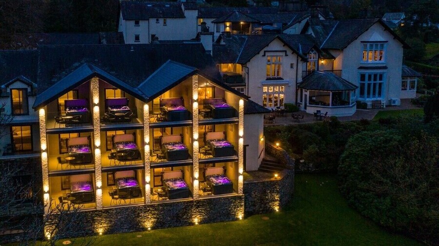 Lakes Hotel and Spa