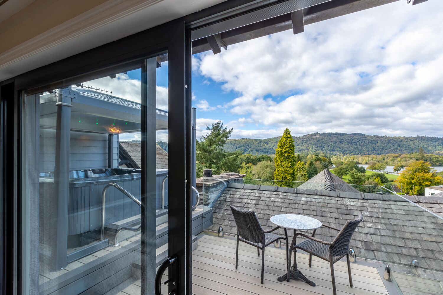 penthouse with roof top hot tub (adults only) | terrace/patio