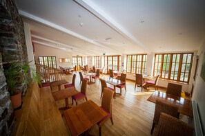 Daily buffet breakfast (GBP 15 per person) - Northcote Manor (Umberleigh)