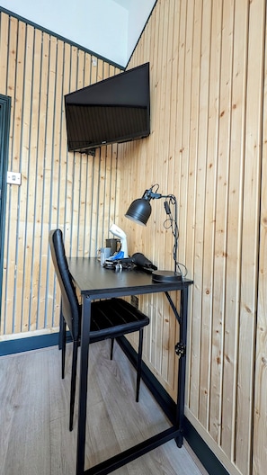 City Single Room | Individually decorated, individually furnished, iron/ironing board