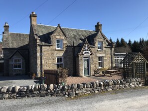 Traditional House, Ensuite | Exterior