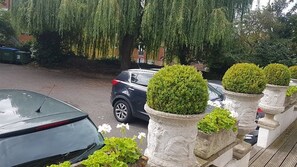 自助停车 10 每晚