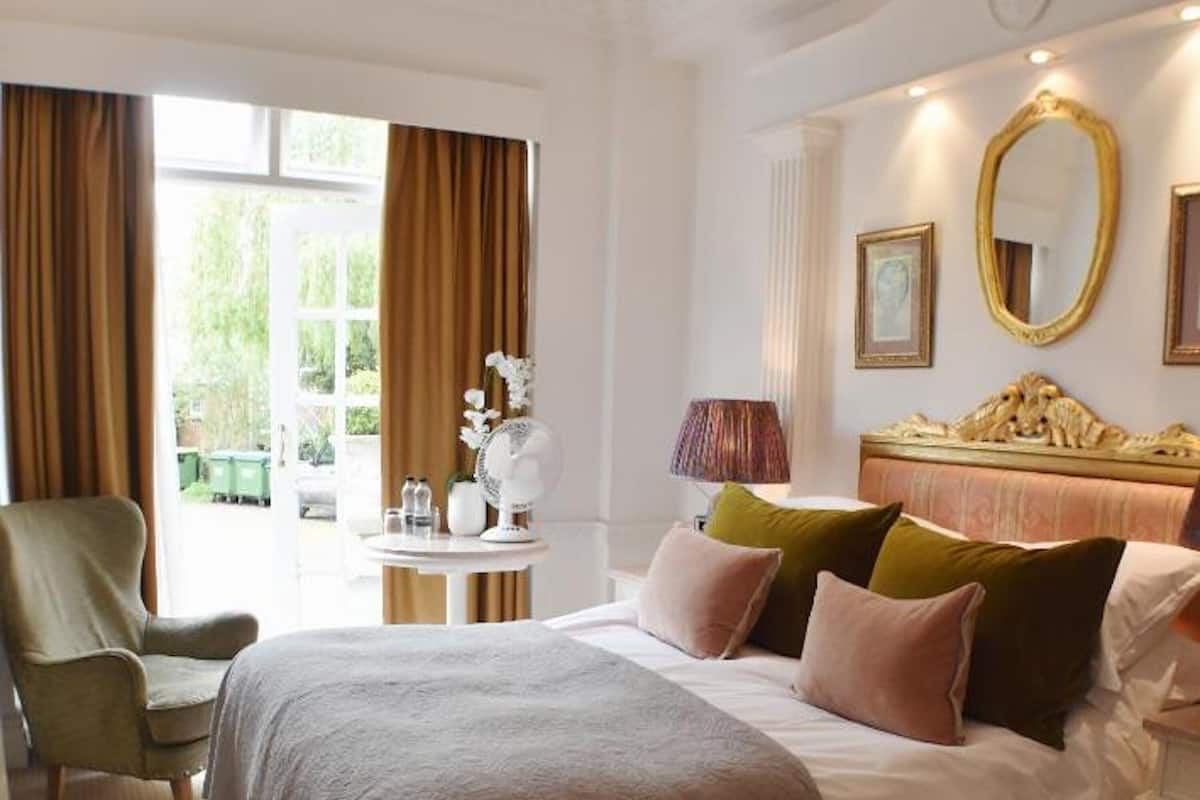 Classic Double Room