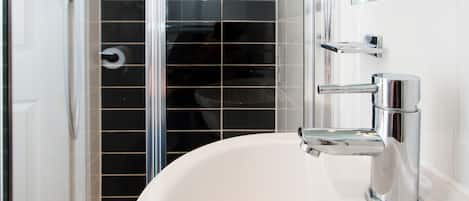Shower, towels