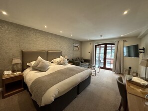 Suite | 1 Schlafzimmer, hochwertige Bettwaren, Verdunkelungsvorhänge