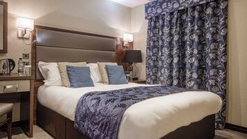 Superior Double Room | Blackout drapes, iron/ironing board, free WiFi, bed sheets