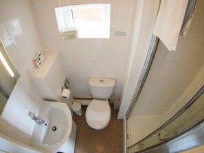 Superior Double or Twin Room | Bathroom | Free toiletries, hair dryer, towels, soap