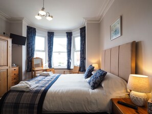 Double Room, 1 King Bed | 1 bedroom, blackout drapes, iron/ironing board, free WiFi