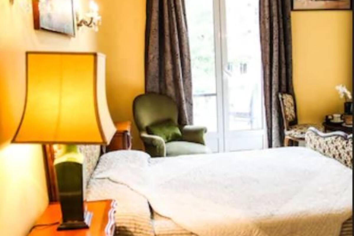 Suite Junior, vue jardin (2 PAX) | Literie de qualité supérieure, coffres-forts dans les chambres, bureau