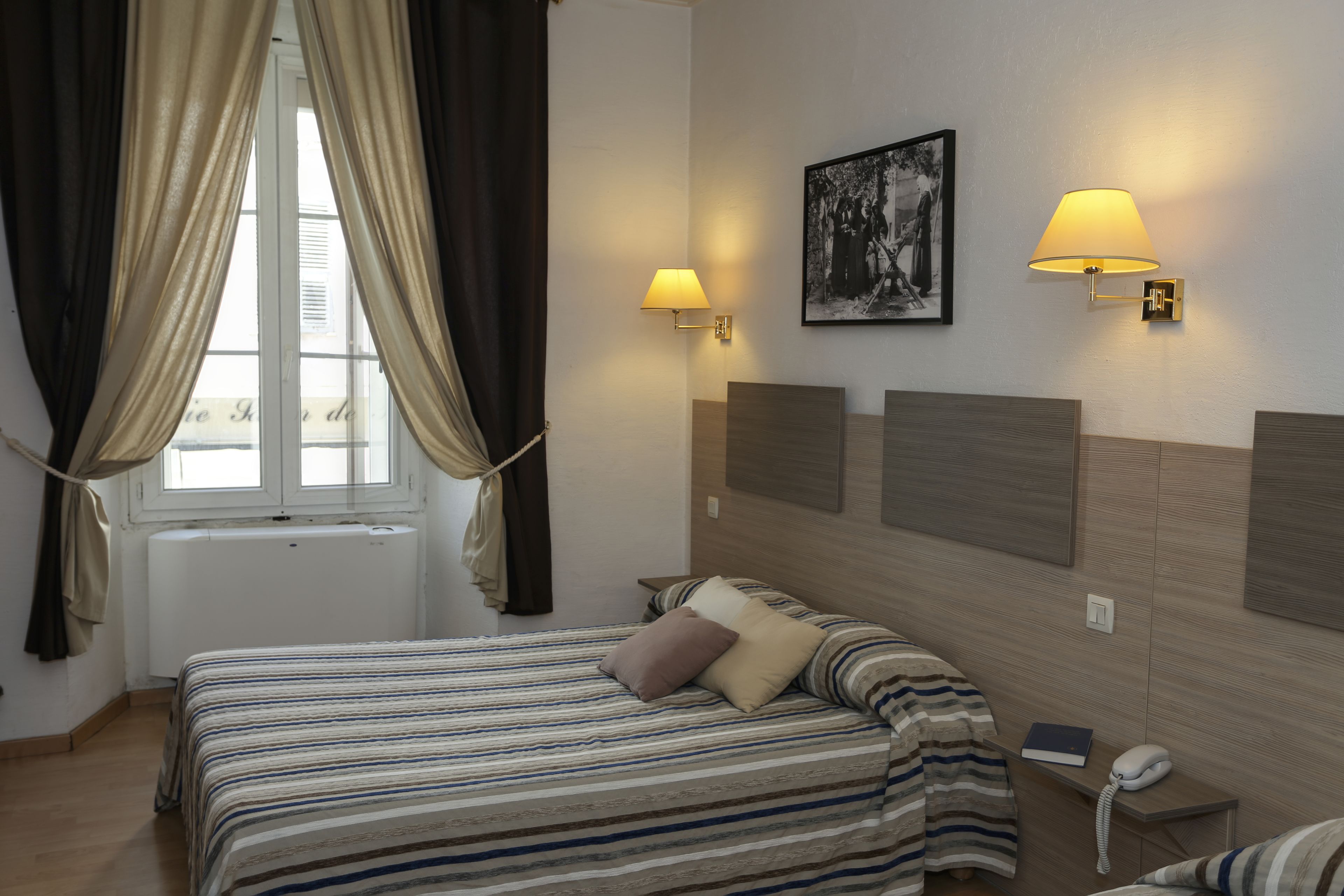 twin room | premium bedding, in-room safe, desk, blackout curtains