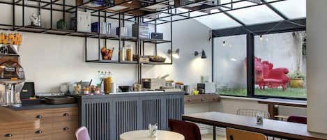 Buffet breakfast on weekends (EUR 13 per person)