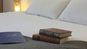 Chambre Premium | Literie de qualité supérieure, coffres-forts dans les chambres, bureau