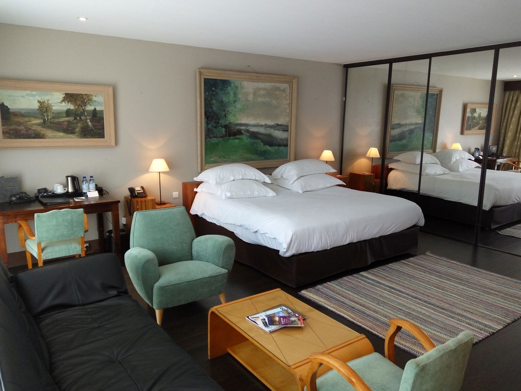 Egyptian cotton sheets, premium bedding, pillow-top beds, minibar