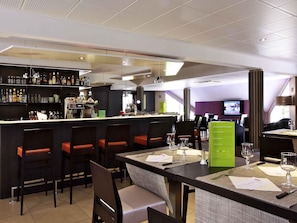 Bar (in der Unterkunft)