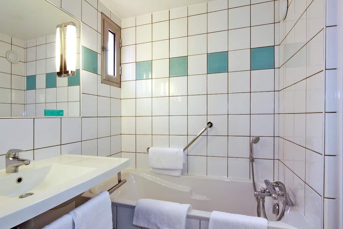 Superior Room, 1 King Bed
