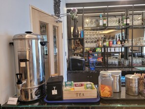 Daily continental breakfast (GBP 7.5 per person)