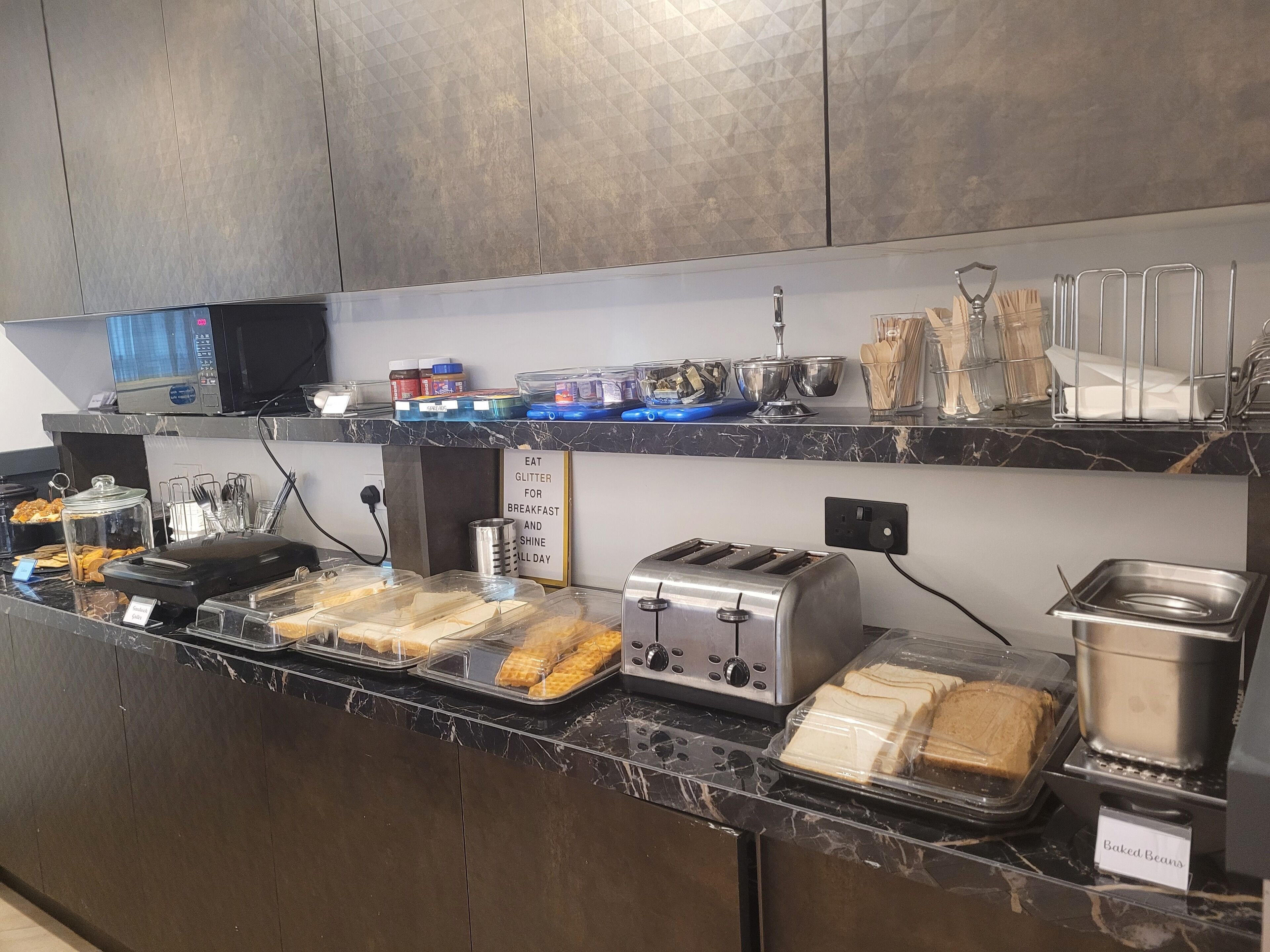 Foto - The Gatwick White House Hotel