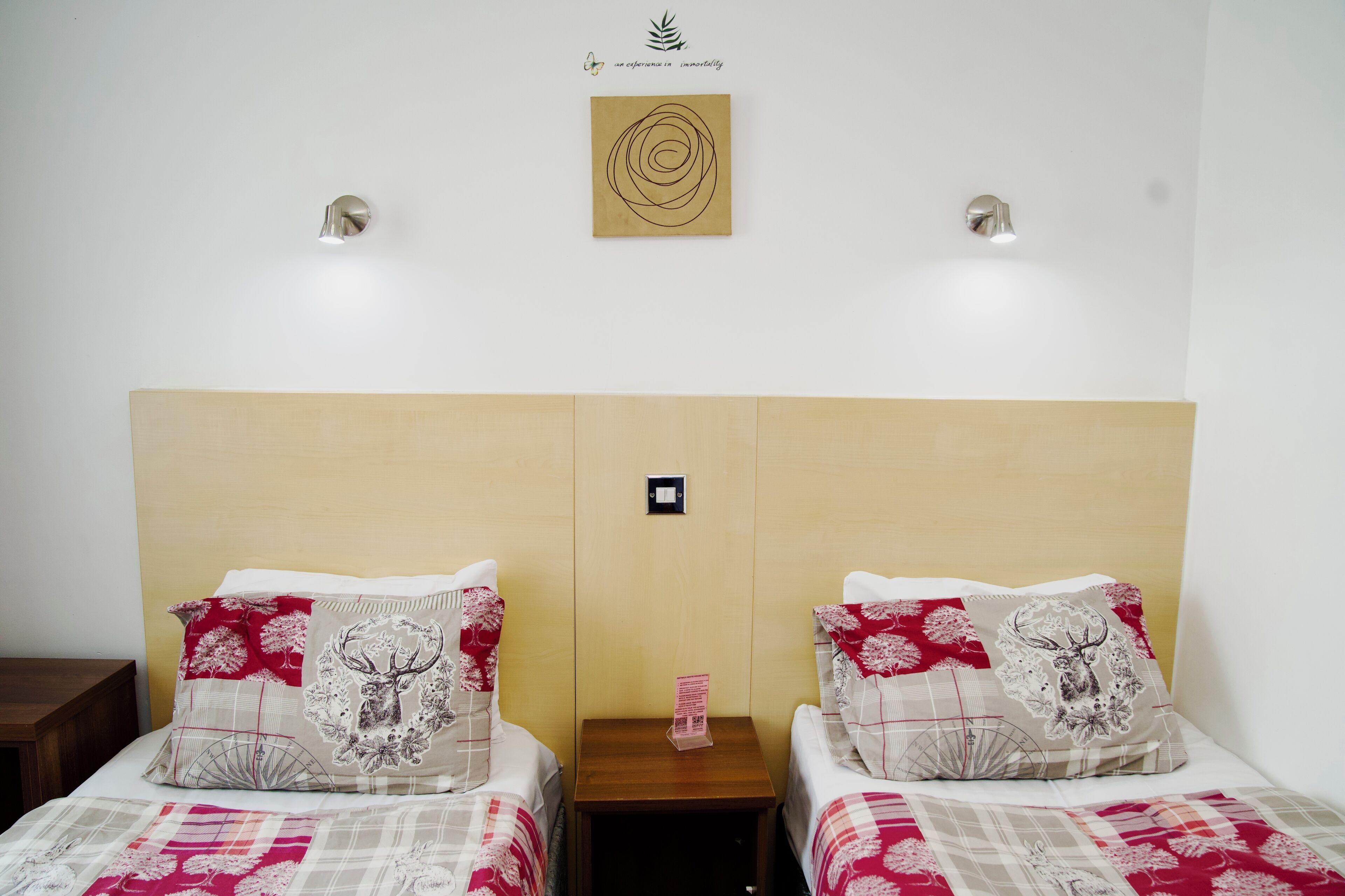 Photo - The Gatwick White House Hotel