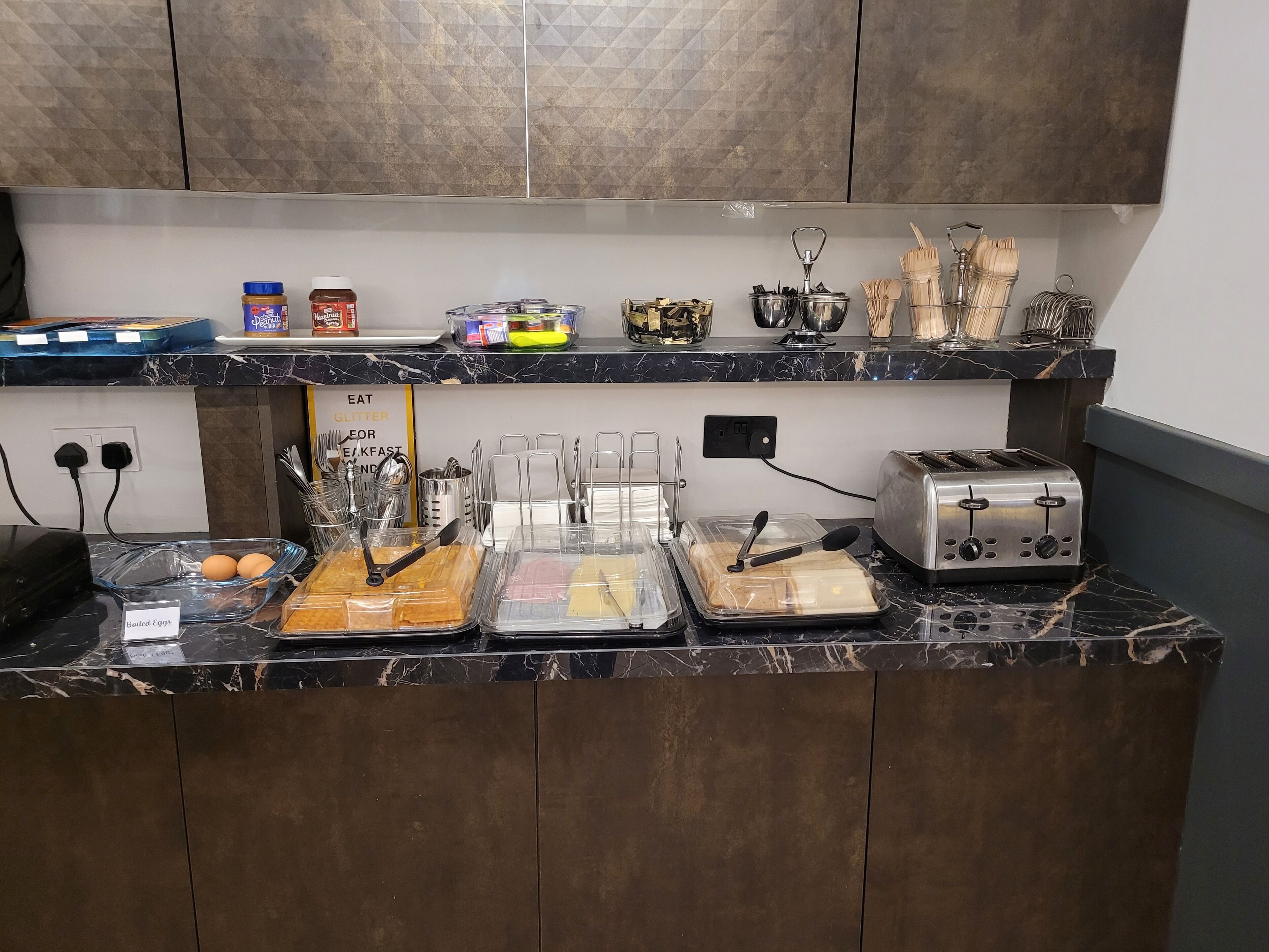 Foto - The Gatwick White House Hotel