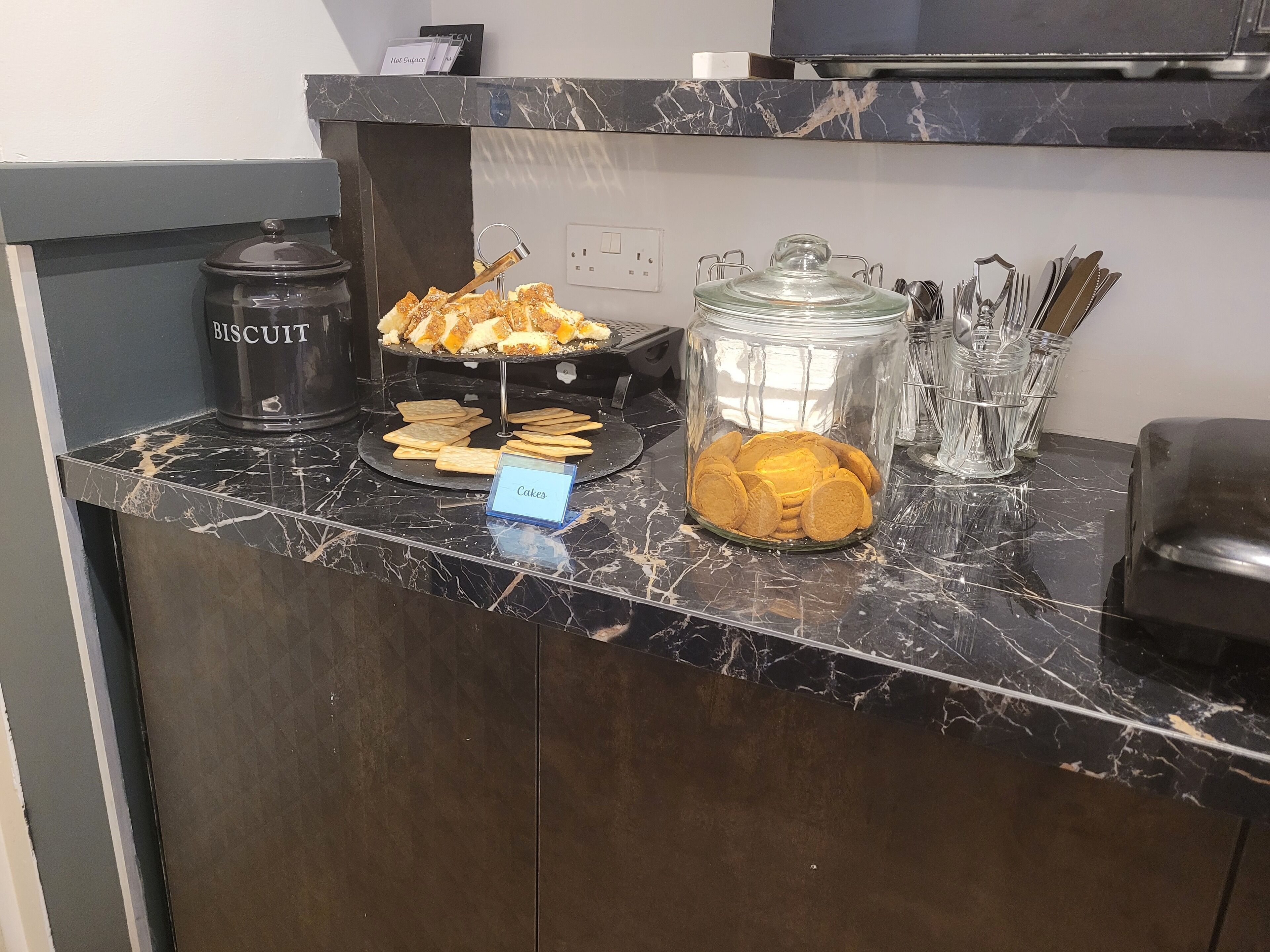 Foto - The Gatwick White House Hotel