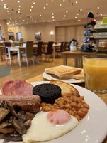 Breakfast, lunch, dinner served; British cuisine 