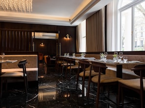 Frokost serveres