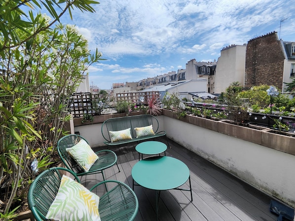 Deluxe Room, Terrace | Terrace/patio