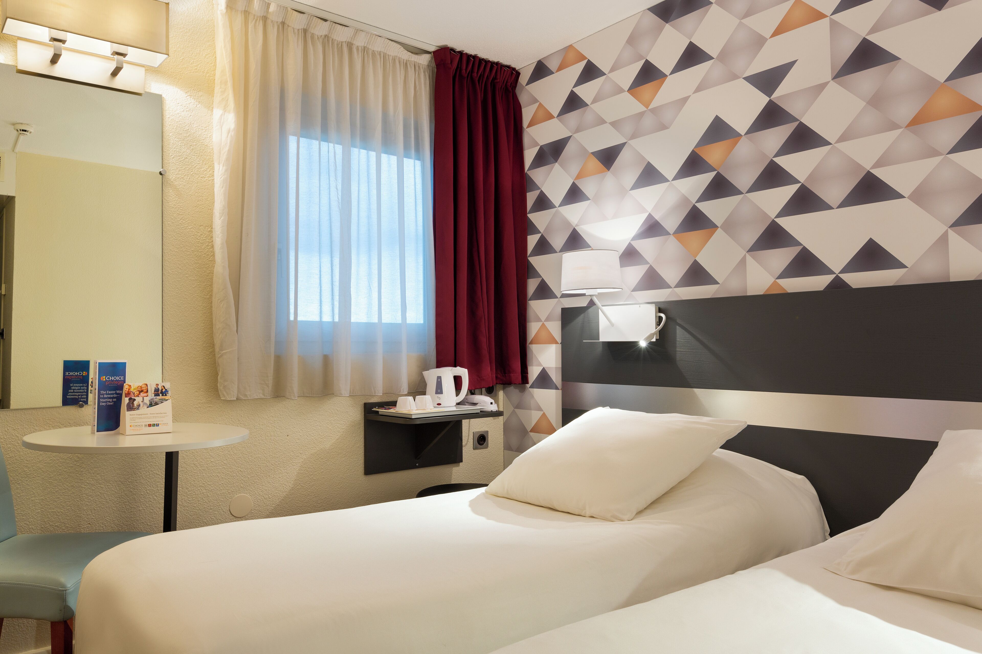 Desk, free WiFi, bed sheets