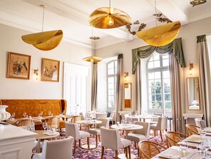 Lunch and dinner served  - Chateau de Mazan - Handwritten Collection (Mazan)