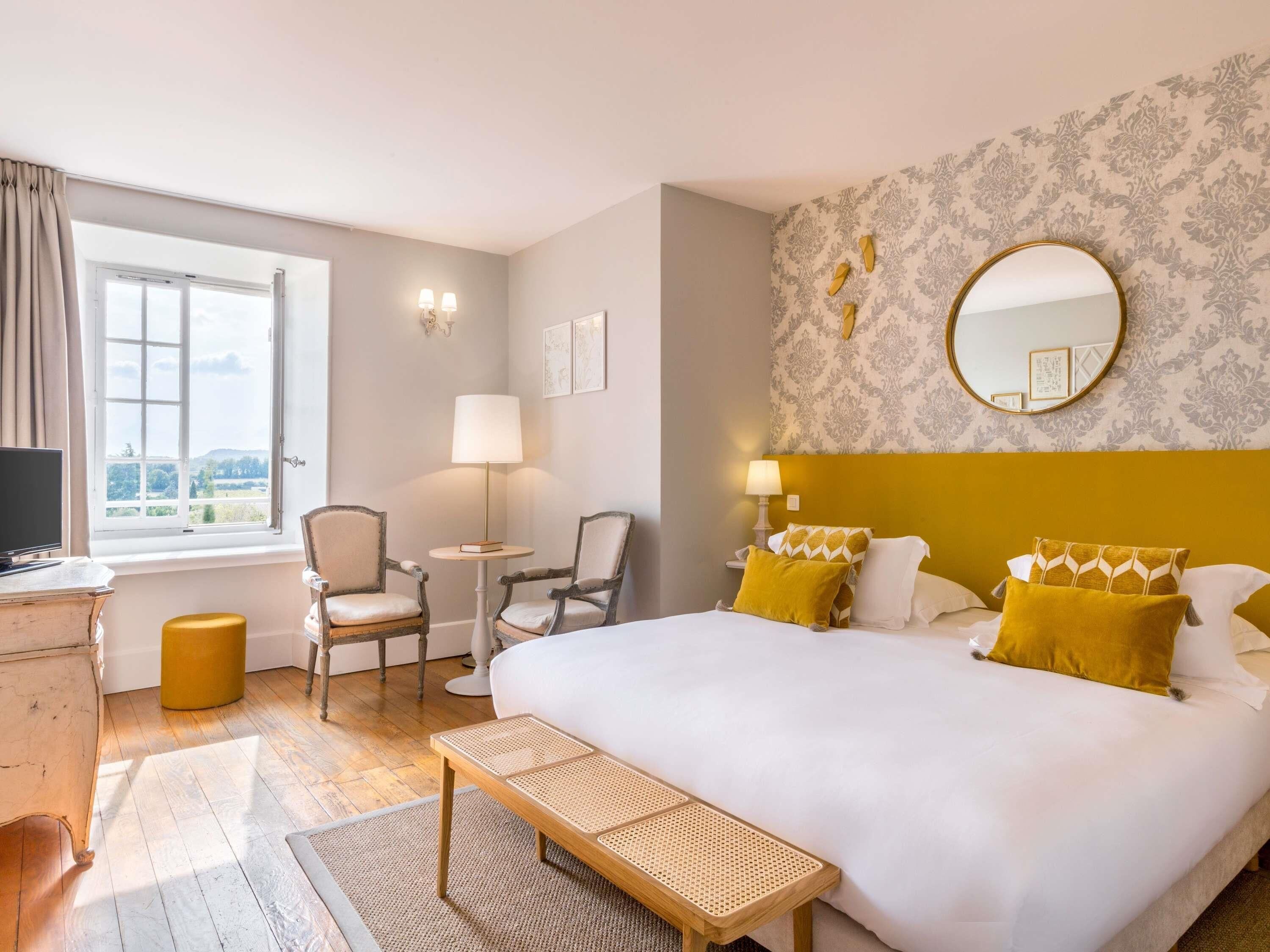 Deluxe Room, 1 Double Bed, Garden View