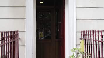 Entrée de l’hébergement