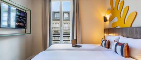 标准房, 2 张单人床 | 办公桌、隔音、熨斗/熨衣板、免费婴儿床