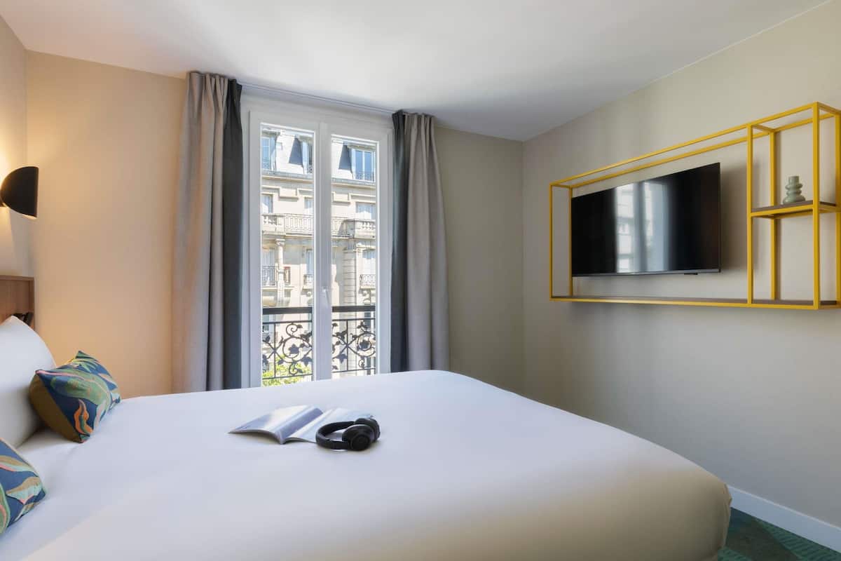 Standard Double Room, 1 Double Bed | Desk, soundproofing, iron/ironing board, free cribs/infant beds