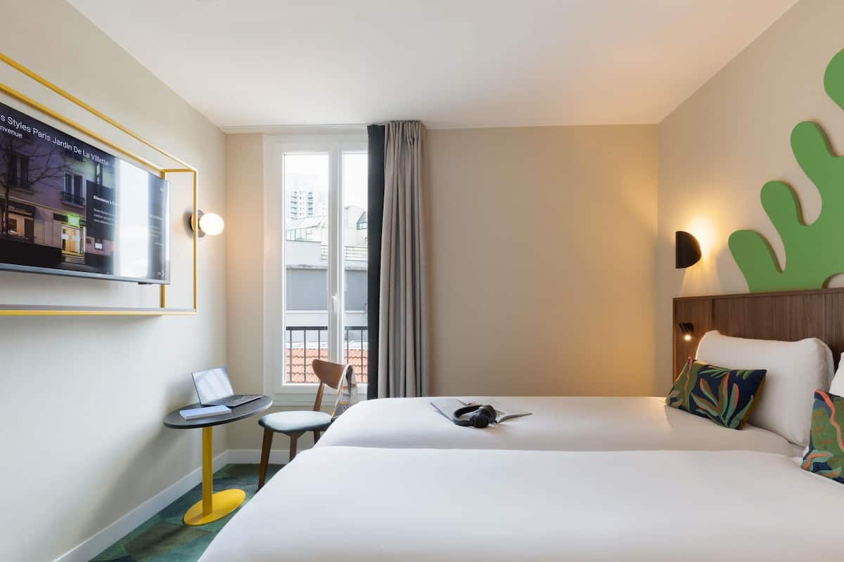 Standard Room, 2 Twin Beds | Desk, soundproofing, iron/ironing board, free cribs/infant beds