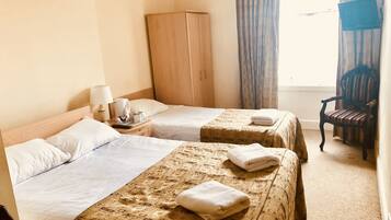 Iron/ironing board, free WiFi, bed sheets