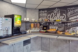 Dagelijks ontbijtbuffet (EUR 5.90 per persoon)