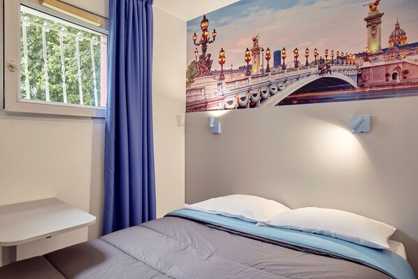 Tweepersoonskamer | 1 slaapkamer, een bureau, verduisterende gordijnen, gratis wifi
