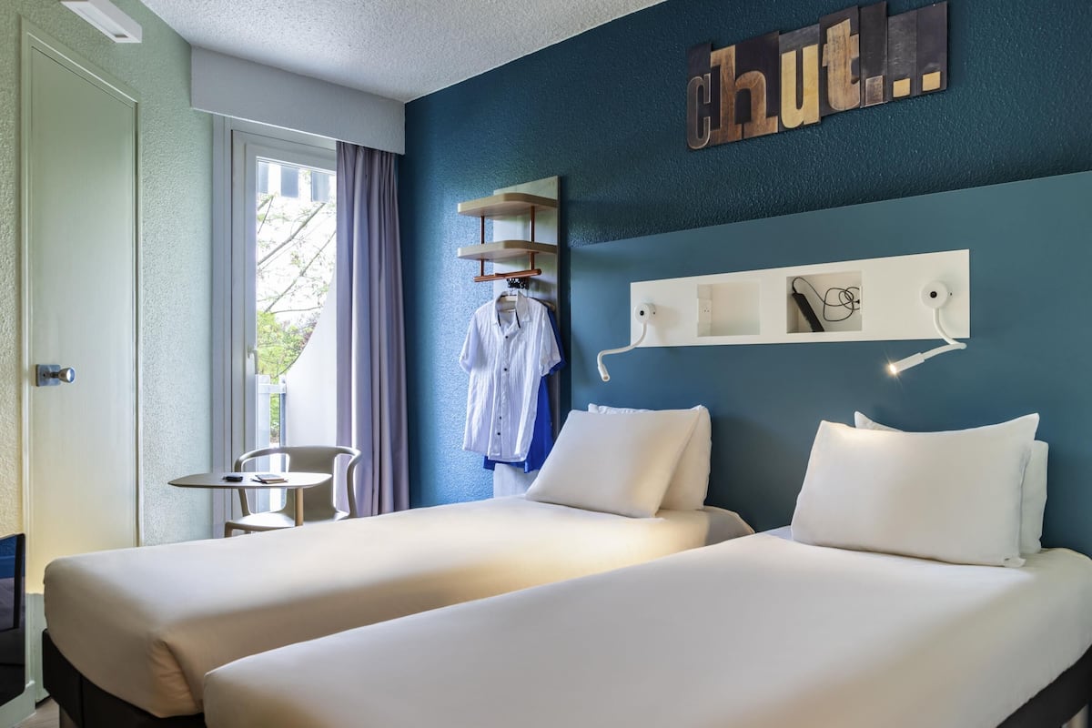 Standard Room, 2 Twin Beds | Desk, soundproofing, iron/ironing board, free cribs/infant beds