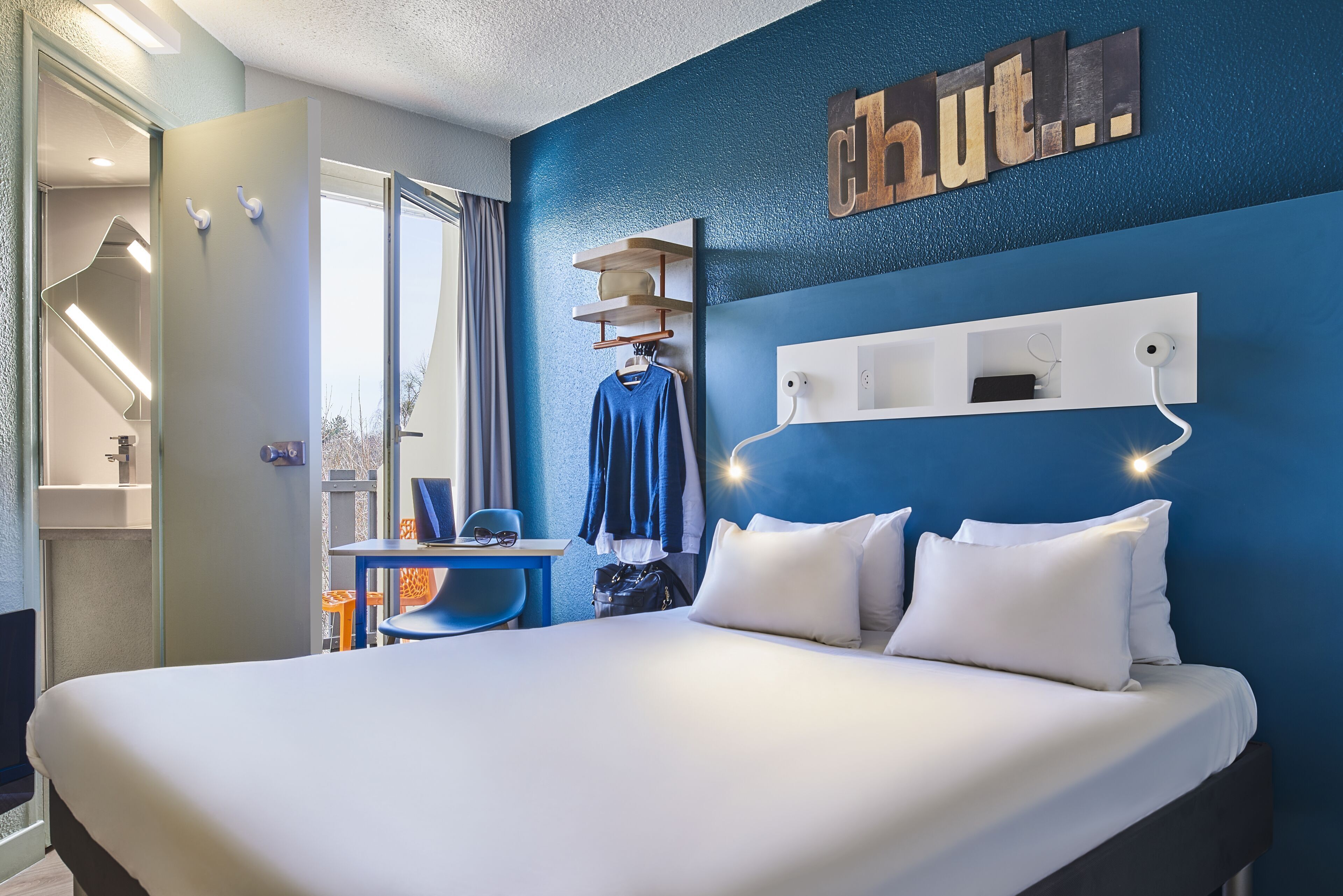 Desk, soundproofing, iron/ironing board, free cots/infant beds