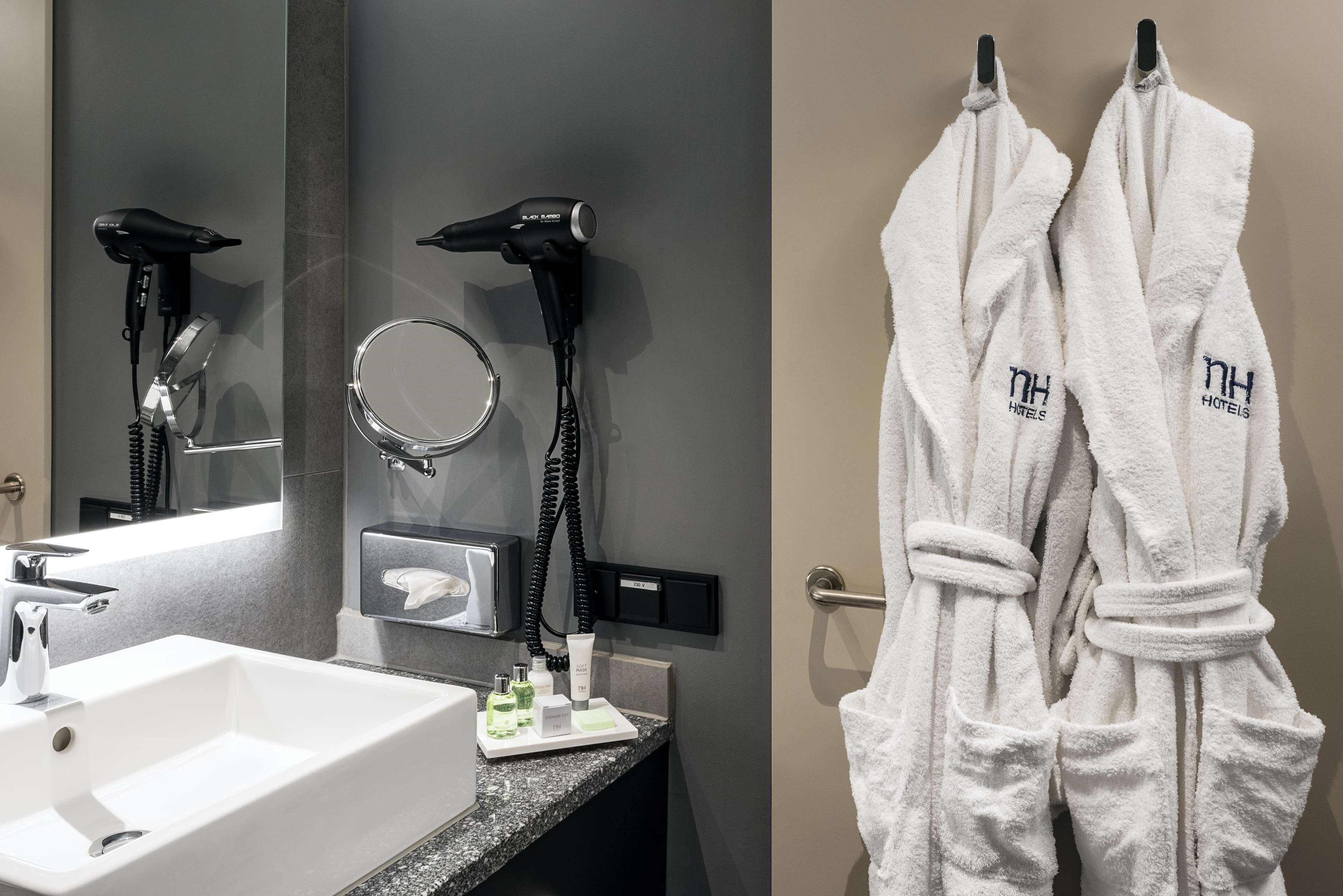 combined shower/bathtub, deep-soaking bathtub, eco-friendly toiletries